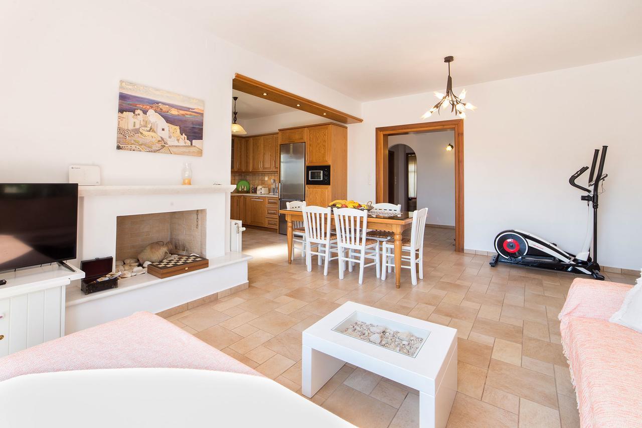 Villa San Dimitrio House On The Beach Logaras Eksteriør billede